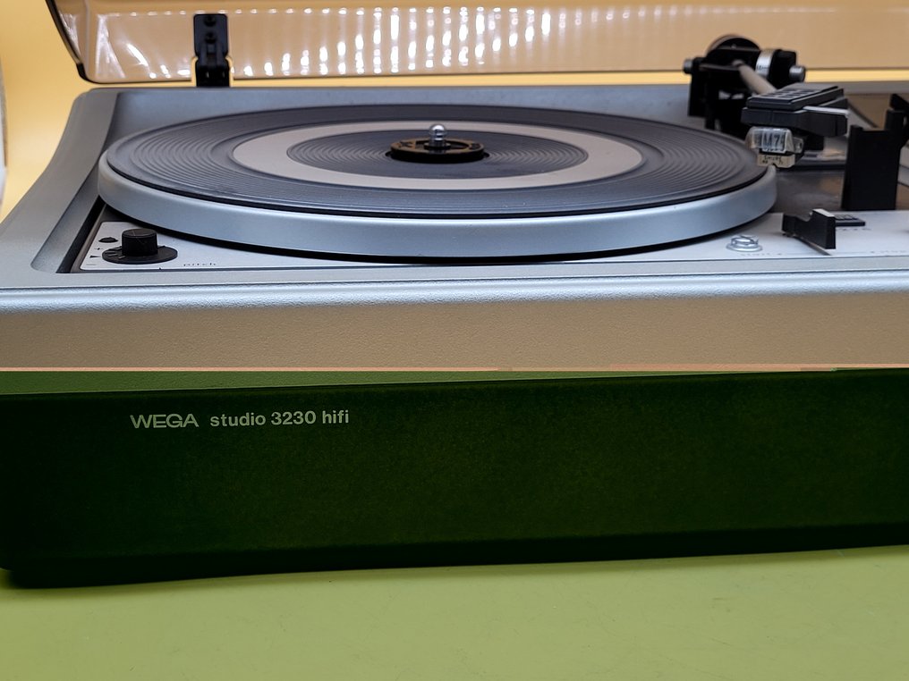 WEGA – Studio 3230 hifi – Sual Plattenspieler mit Abdeckhaube - - Tocadiscos #4.3