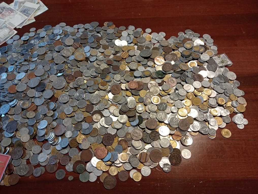 Italy. 2500 monete + banconote (No reserve price) #1.0