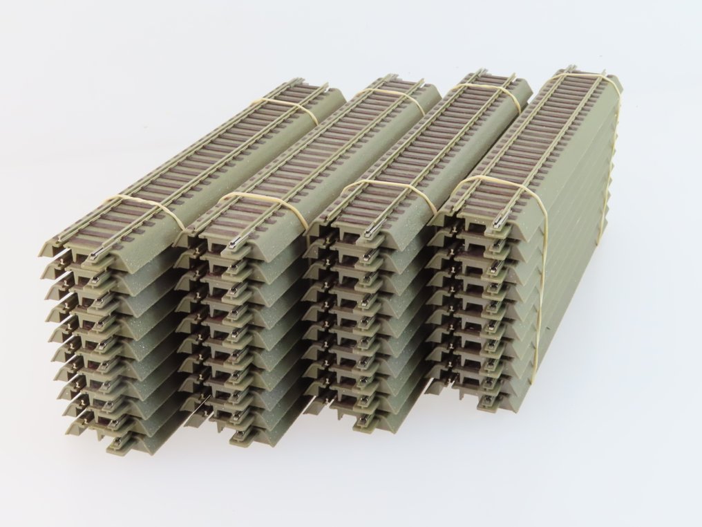 Roco H0轨 - 61110 - 模型火车车轨 (40) - 40件套轨道夹具，带直轨段，Roco Geoline #4.3