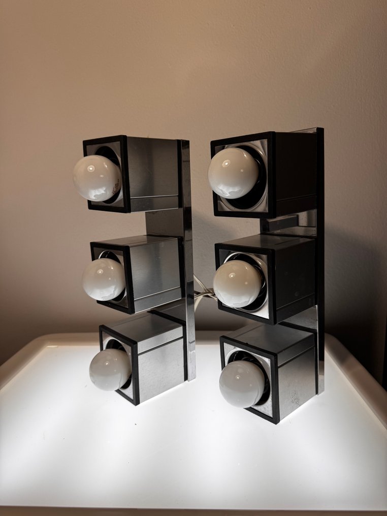 Lampă de perete (2) - Oțel #1.0