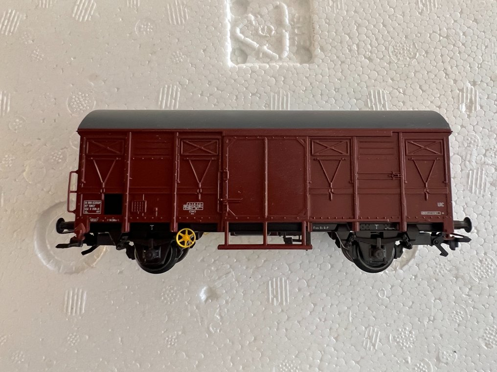 Märklin H0 - 46272 - Σετ τρένου μοντελισμού μεταφοράς εμπορευμάτων (1) - 2 κλειστά βαγόνια - SNCF #1.0