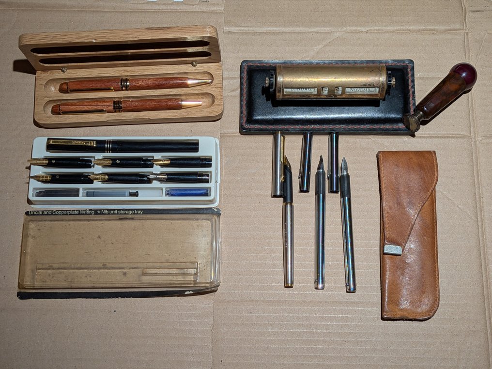 various models - Ingen mindstepris - Fyldepen #1.0