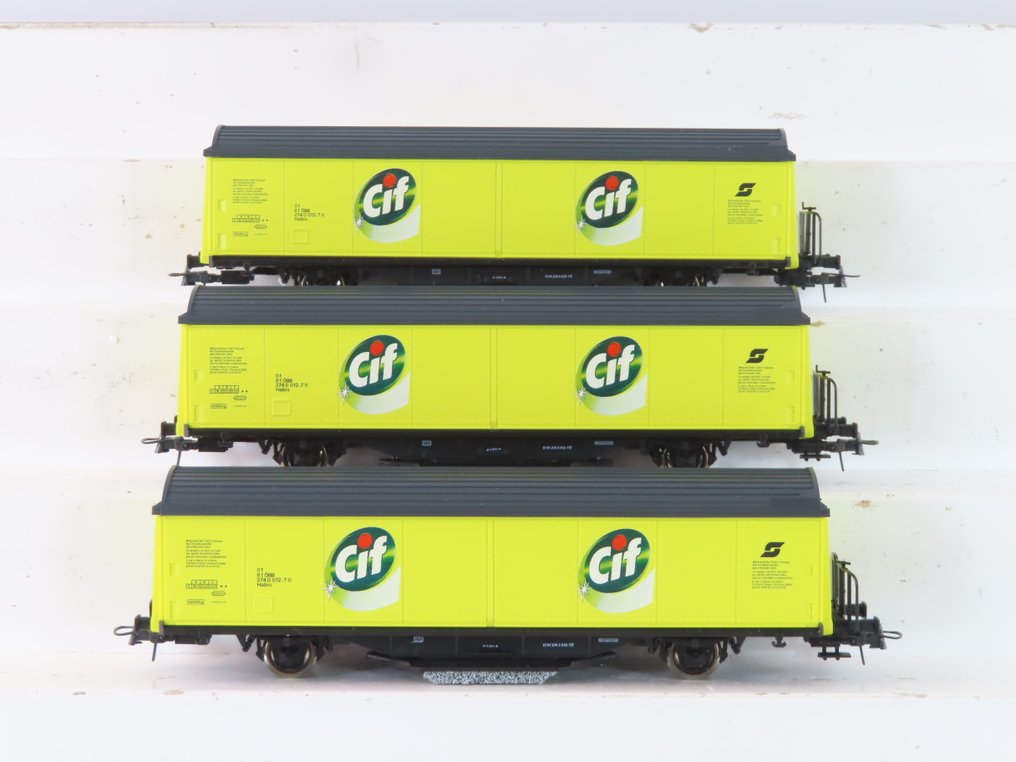 Roco H0 - 47667 - Τρένο μοντελισμού μεταφοράς εμπορευμάτων (3) - 3x 2-θέσιμες συρόμενες ράφια με γραμμένο 'CIF' και λειτουργία καθαρισμού ράγων. - ÖBB #1.0