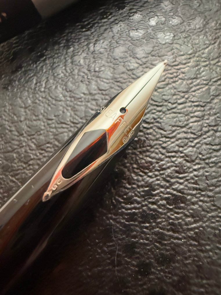 犀飞利 - 钢笔 #1.0