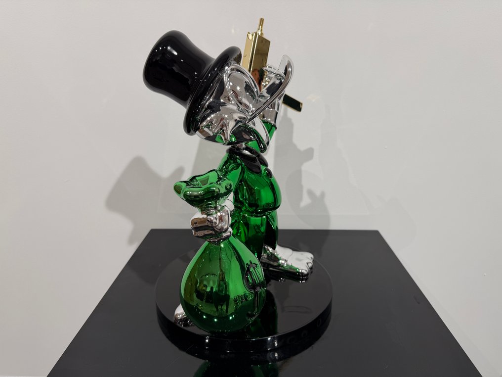 Van Apple - Show Me The Money #1.0