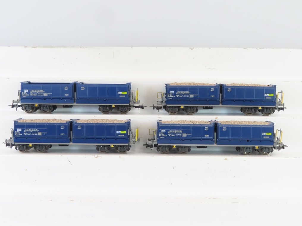 Liliput H0轨 - L235576/L235578/L235573 - 模型火车货运车厢 (4) - 4x 4轴吊车/侧卸车,部分带货物 - BLS #1.0