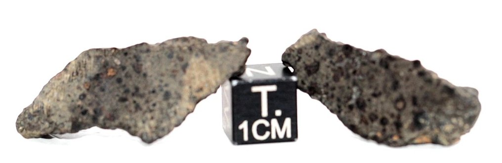 Météorite NWA 17750 CK4 chondrite carbonée - 12 g - (2) #1.0