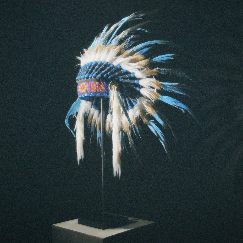 裝飾飾物 - NO RESERVE PRICE - Marvelous Remake Indian Headdress on a custom stand - #7 - 印度尼西亞 #1.0