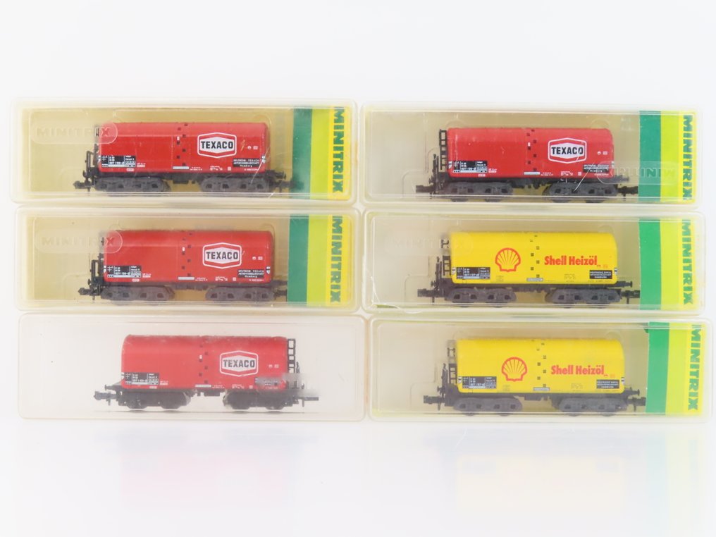 Minitrix N轨 - 13591/13592/51 3592 00 - 模型火车货运车厢 (8) - 8辆4轴重油罐车,品牌包括'Shell Heizöl'、'ThermoShell'和'Texaco'。 - DB #2.1