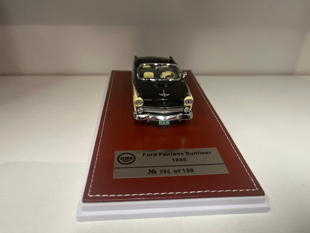 GLM 1:43 - Modelauto - Ford Farilane sunliner - 086/150 #1.0