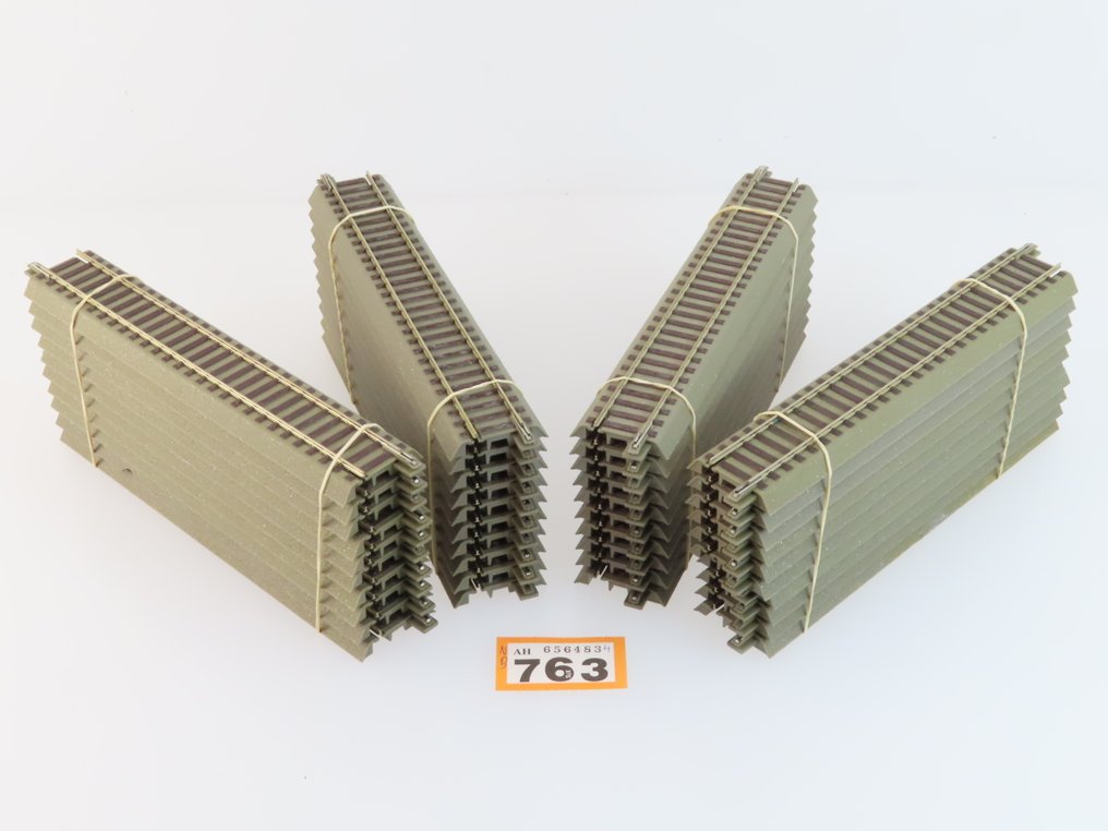 Roco H0轨 - 61110 - 模型火车车轨 (40) - 40件套轨道夹具，带直轨段，Roco Geoline #2.1