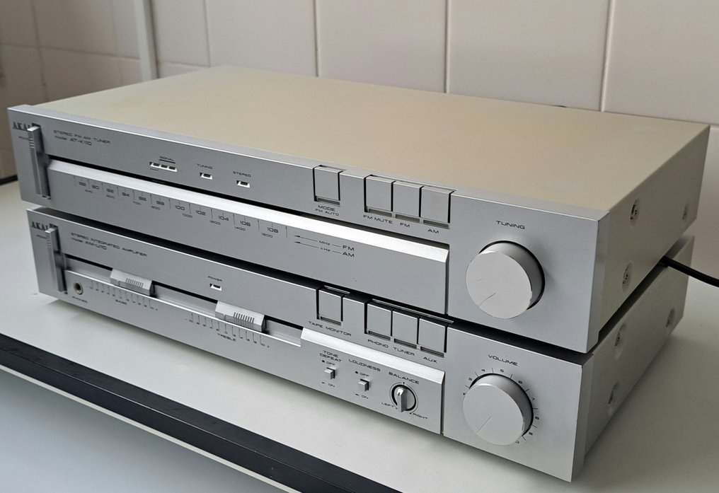 Akai - AM-U110 + AT-K110 - Tuner e Amplificatore integrato Set stereo - Modelli vari #1.0