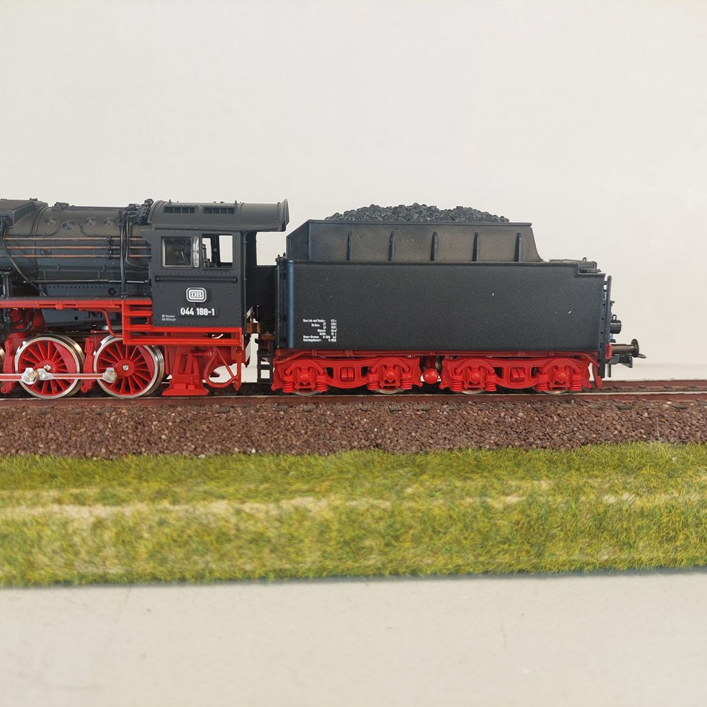 Roco H0 - 04126B - Damplokomotiv med tilhengervogn (1) - BR 044 188-1 - DB #3.2