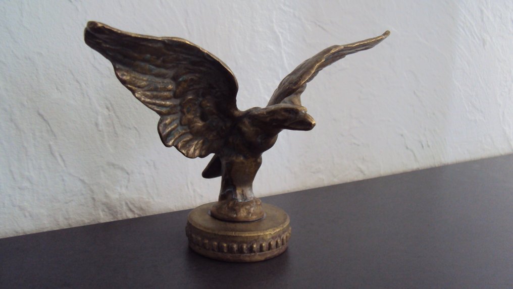 Maskot - mascotte automobile aigle - Stål, Bronse #1.0