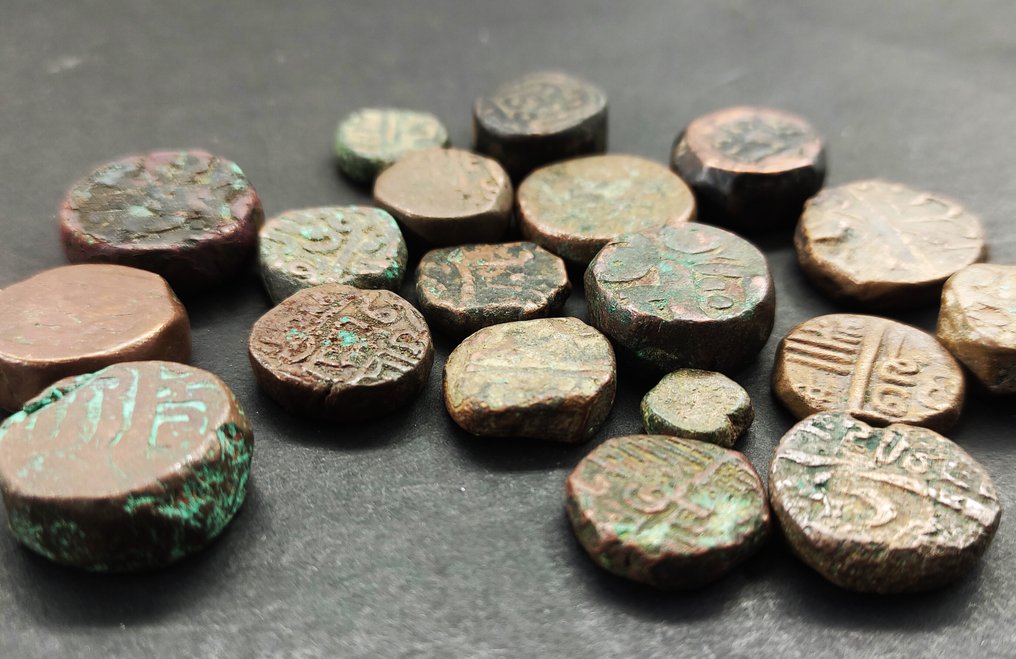 . Ινδία και Μέση Ανατολή Lot of 20 Medieval Bronze Coins (Mixed Lot, several values, dates and condition) - Rare, good for (χωρίς τιμή ασφαλείας) #3.2