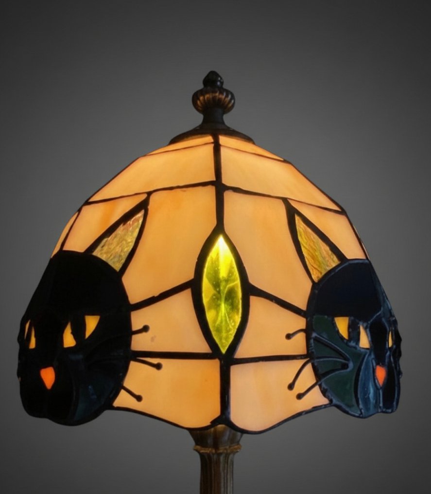 Tiffany style - Tiffany - Φωτιστικό - Υαλογράφημα, Κασσίτερος - Τάφελ Λαμπ (Le chat noir) #4.3