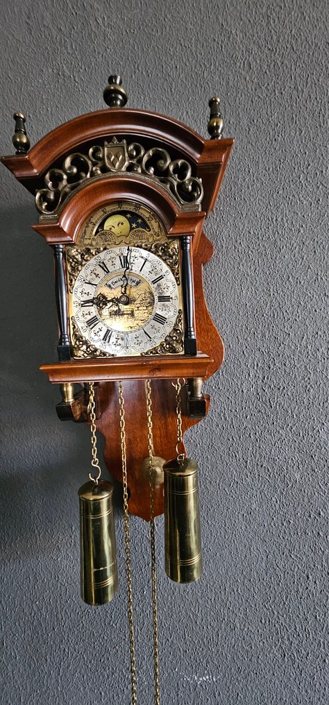 Zegar ścienny - Inspirowany antykiem - wortelnoot fineer - 1960-1970 - Sallander klok #1.0