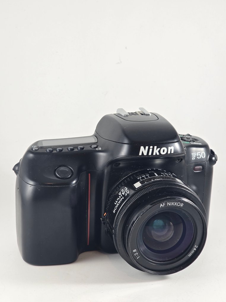 Nikon F50 + AF Nikkor 24mm f2.8 Cámara analógica #2.1