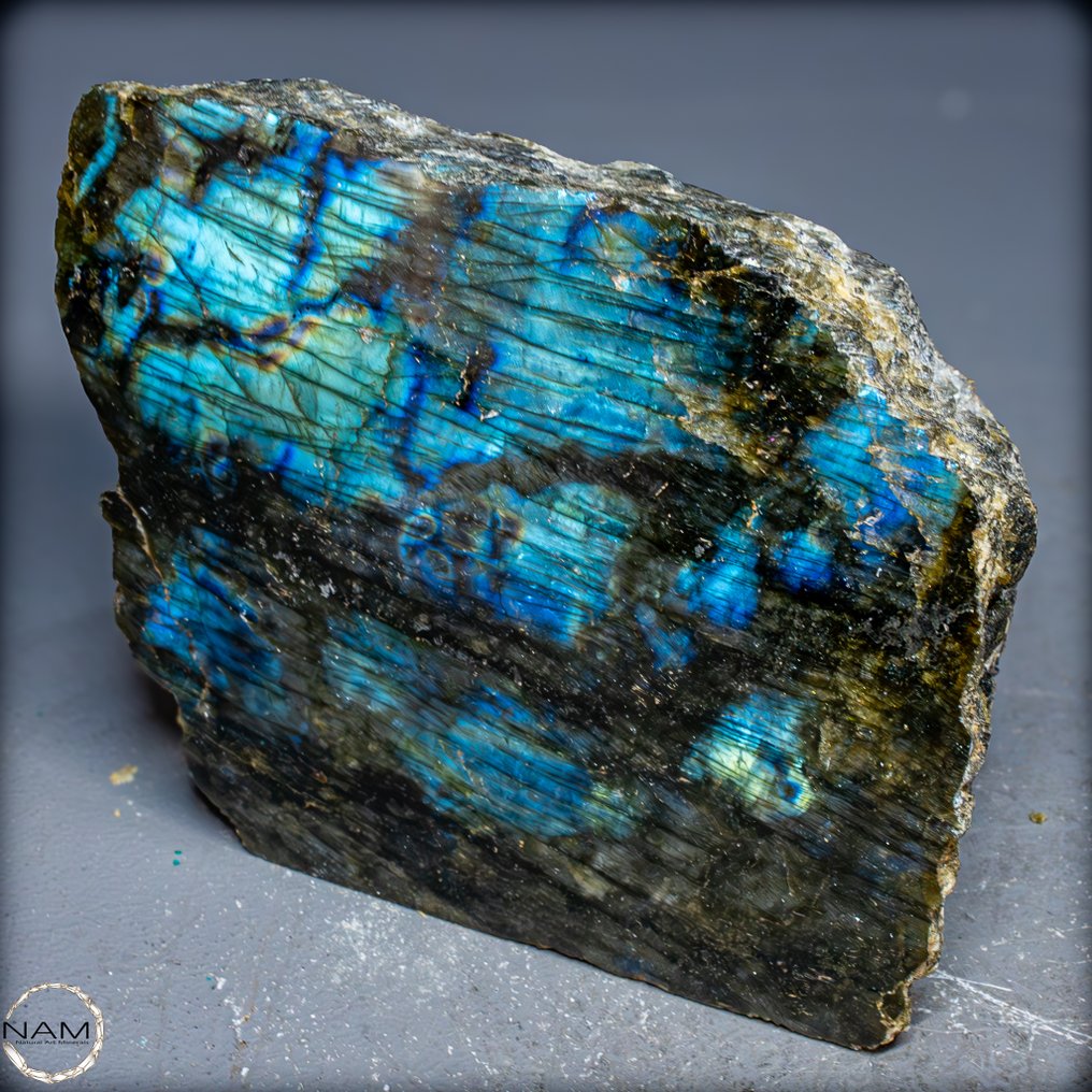 迷人的马达加斯加拉布拉多石自由形态 光与魔法的游戏- 1563.62 g #3.2