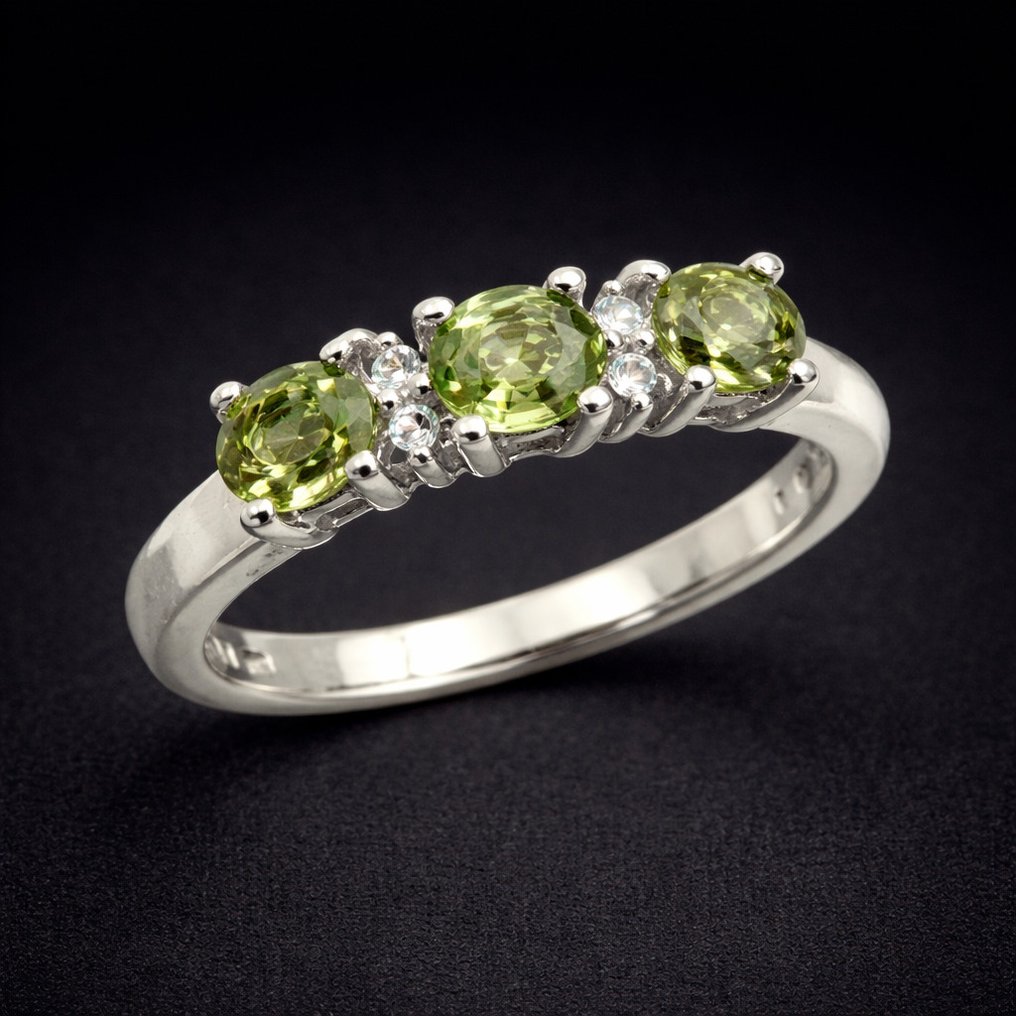 Ingen mindstepris - Harry Ivens - Ring Sølv - Grøn Safir (Certificeret) #1.0