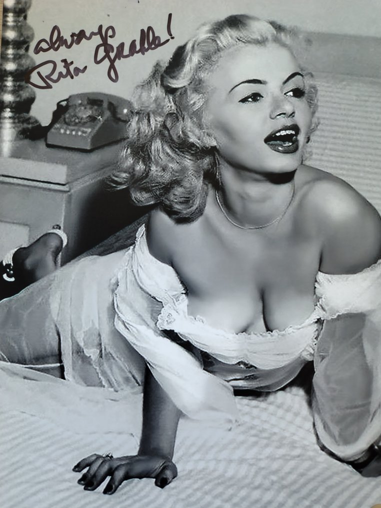 Rita Grable - Queen of Burlesque - Autograph, Photo with Beckett COA #1.0