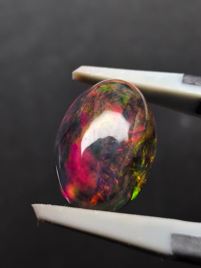 2,94 ct schwarzer Opal Cabochon - Höhe: 13.4 mm - Breite: 9.3 mm- 0.59 g #4.3