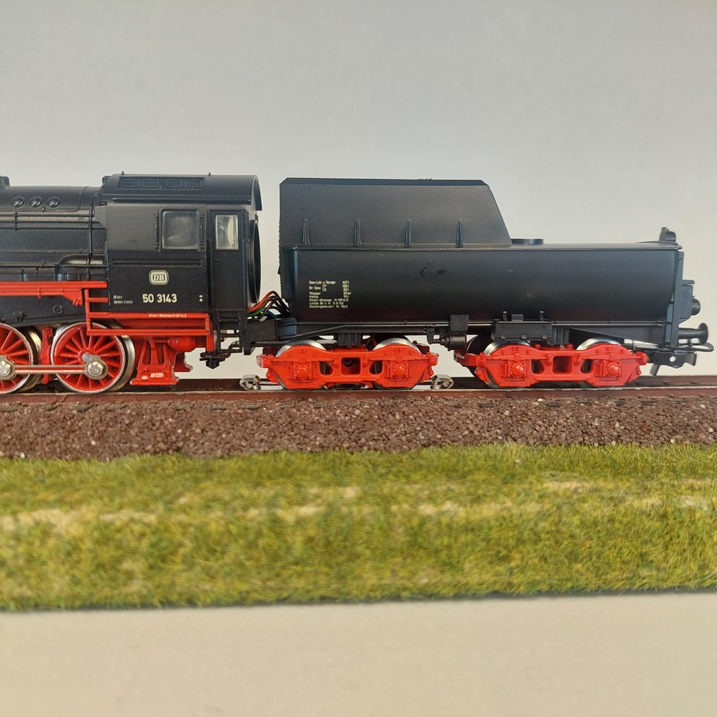 Märklin H0轨 - 3315 - 带煤水车的蒸汽机车 (1) - BR 50 3143 - DB #3.2