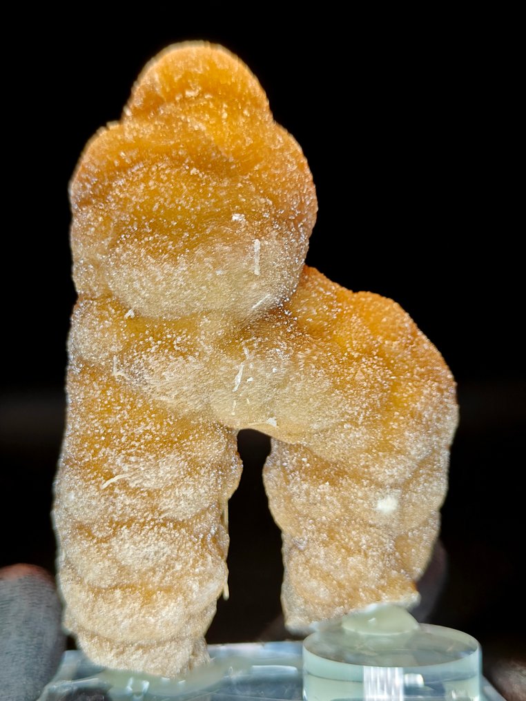 Calcite Crystals on matrix - Height: 12 cm - Width: 8 cm- 400 g #4.3