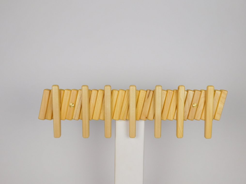 Wilk Brothers Furniture - Sebastian Wilk - Porte-manteau - Hanger Type 4 - Orme - Porte-manteaux mural #1.0