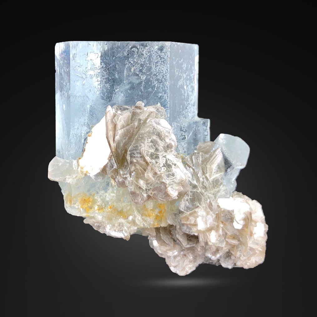 Aquamarine with Mica Crystal - Height: 41 mm - Width: 27 mm- 39 g #1.0