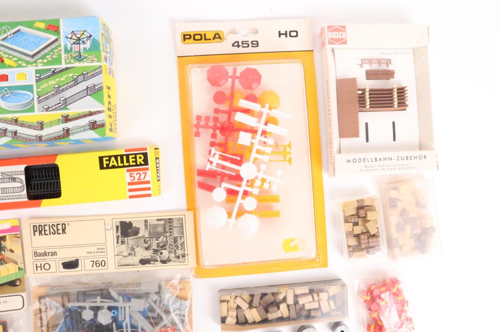 Pola, Kibri, Faller, Preiser H0 - Modeltreinlandschap (18) - Goederenlading/ Scenery accessoires #2.1