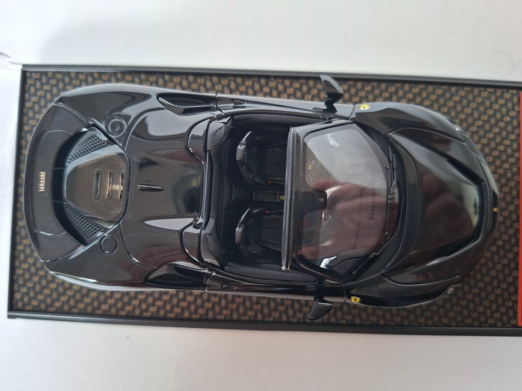 BBR 1:43 - Modelauto - Ferrari SF90 Spider - Gelimiteerde versie nummer 30 van 32 stuks in totaal. #3.2