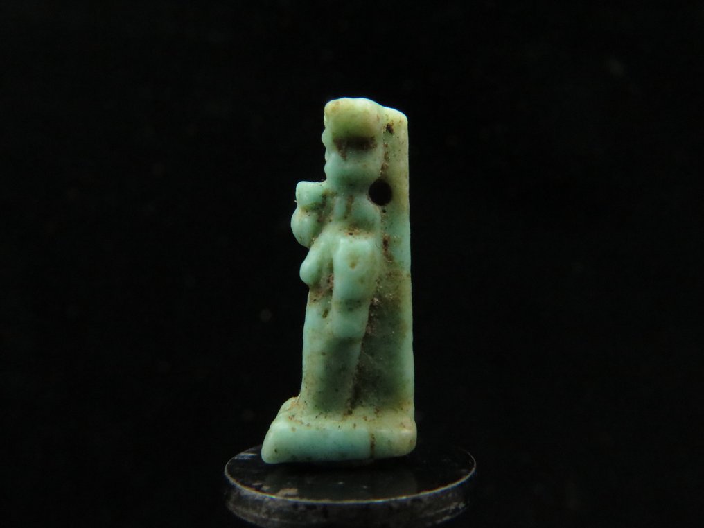 Ancient Egyptian Faience amulet of Goddess Isis - 1.6 cm (No Reserve Price) #2.1