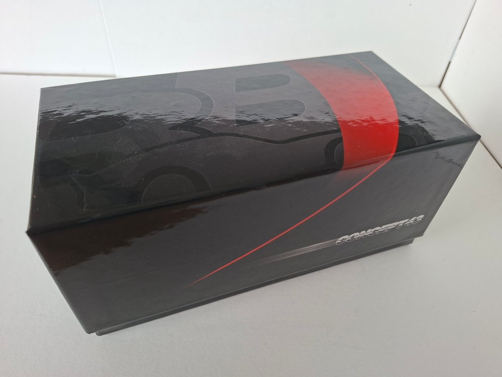 BBR 1:43 - Modelauto - Ferrari SF90 Spider - Gelimiteerde versie nummer 30 van 32 stuks in totaal. #4.3