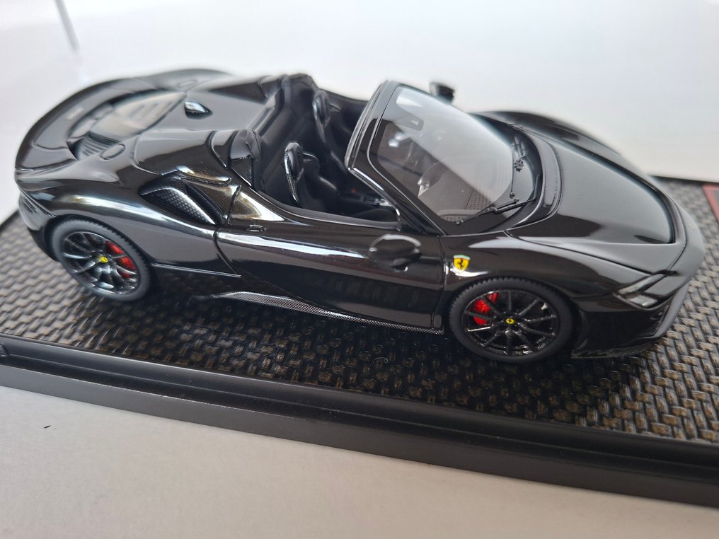 BBR 1:43 - Modelauto - Ferrari SF90 Spider - Gelimiteerde versie nummer 30 van 32 stuks in totaal. #2.1