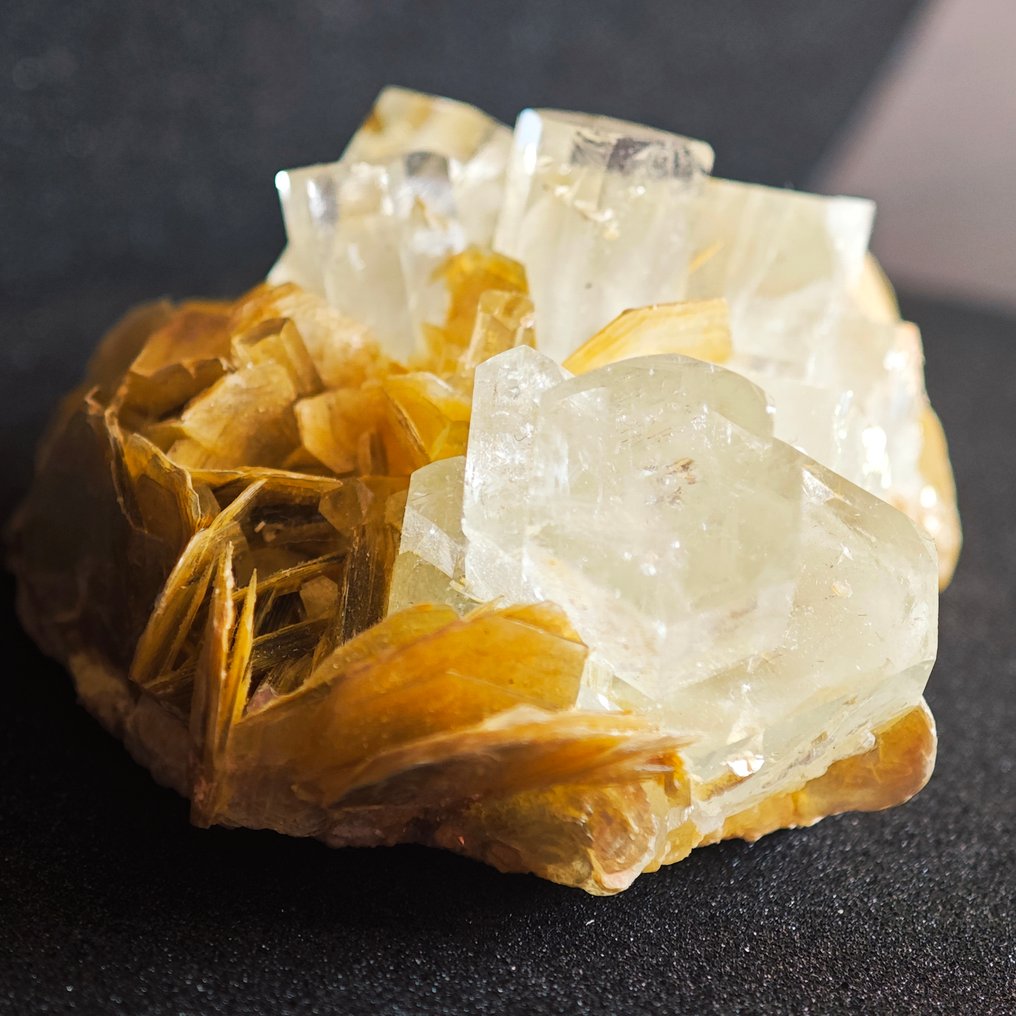 绿柱石簇晶体基底于白云母上 A+++ 质量- 51.31 g #4.3