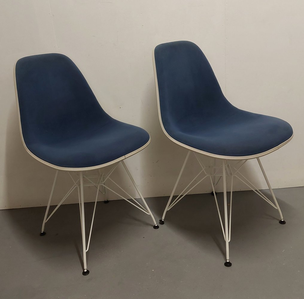 Vitra - Charles Eames - Stol (2) - Polyester, Jern, Tekstil - To smukke side stole #1.0