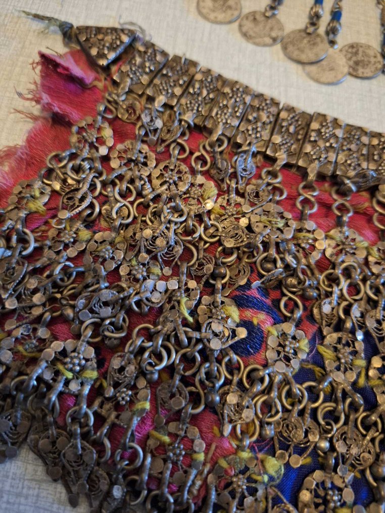 Ασημί, Υφάσματα - Κολιέ - Κολιέ Υεμένιτη Bawsani. #4.3