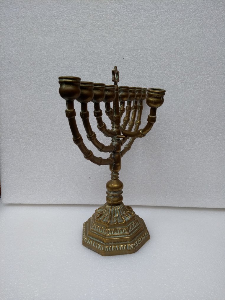 Menorah Stella di Davide - Ottone fuso - con "Diener" (Schamasch) #4.3