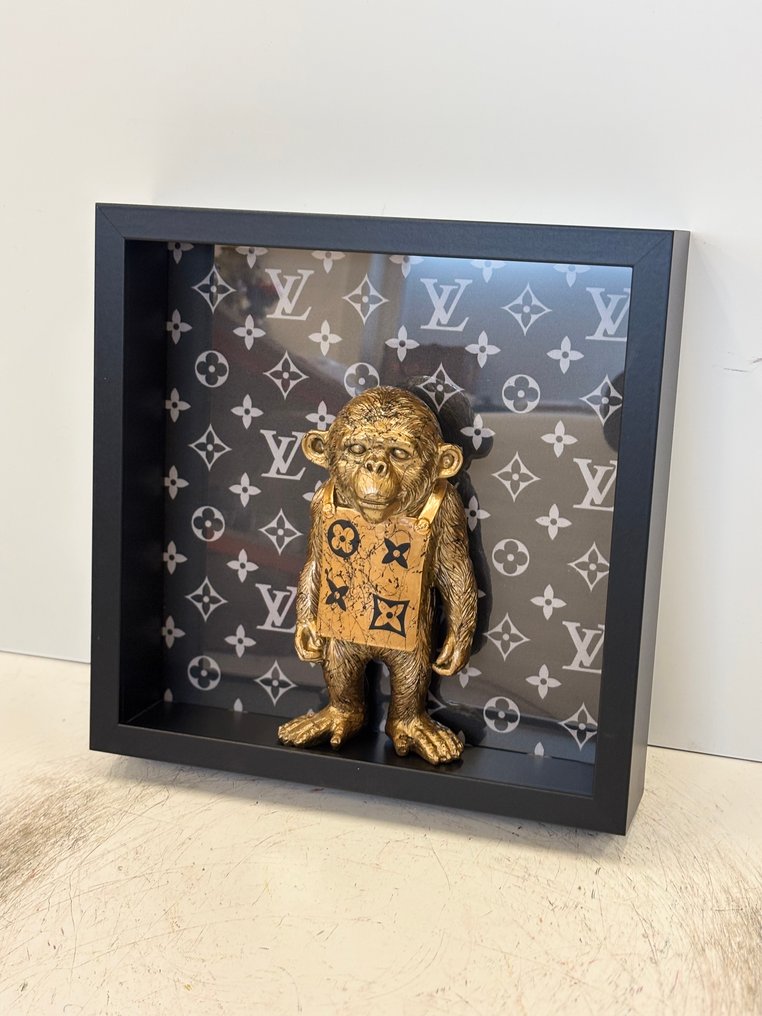 Rob VanMore - Ape LV in charge #1.0