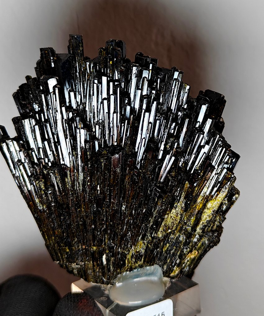 Epidote large fan  crystals up to 7 cm - Height: 7 cm - Width: 7 cm- 255 g #1.0