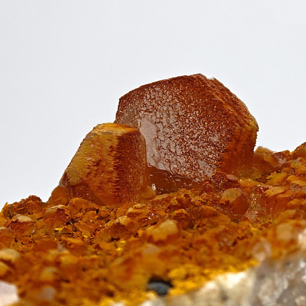 Rara CALCITE ARANCIONE, store krystaller, Frankrig Krystaller i indlejring - Højde: 119 mm - Bredde: 84 mm- 338 g #1.0