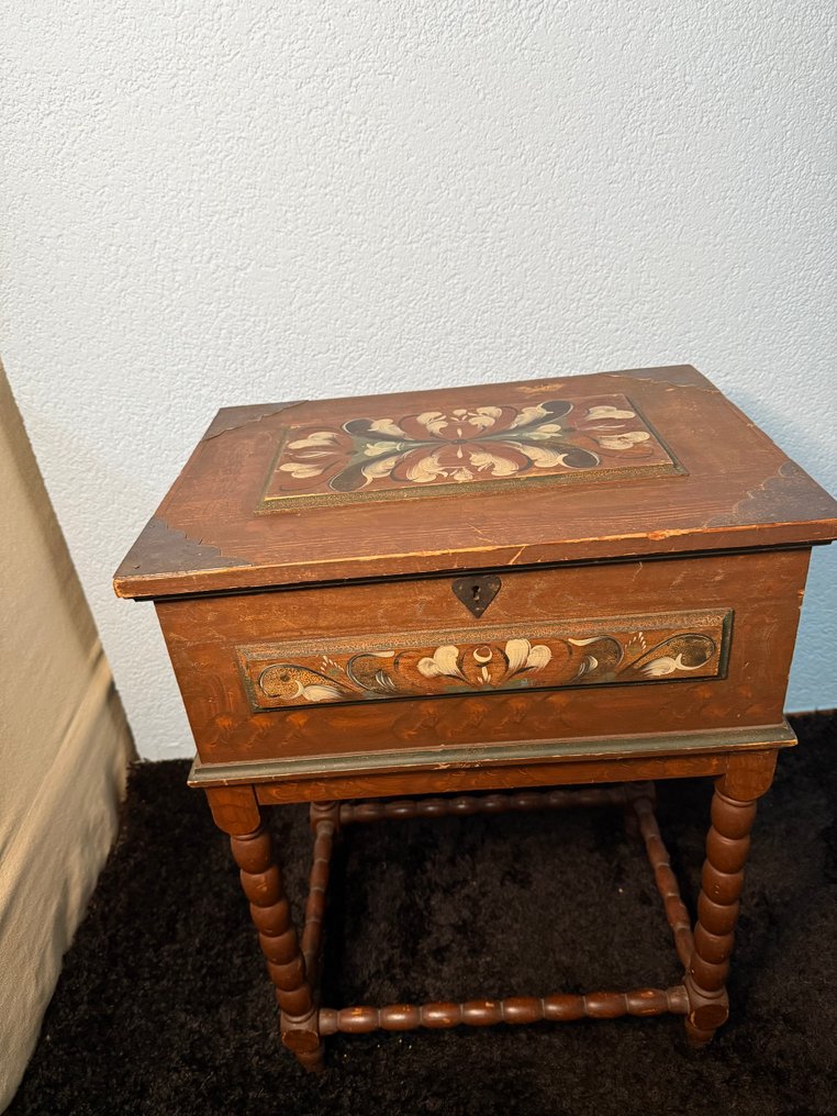 Kurbits - Syskrin - Rosemaling - Træ - syhjælper #3.2