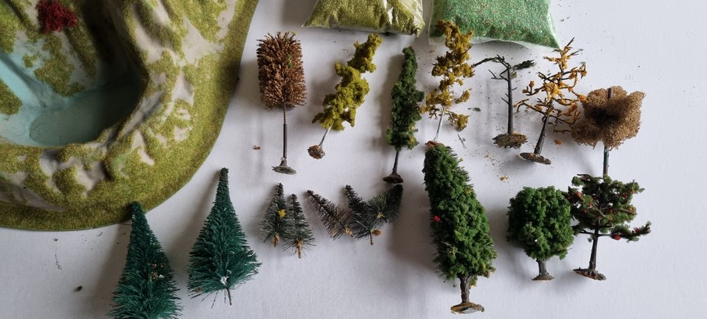 Busch, Heki, Faller H0轨 - 火车模型风景 (23) - 对于建设者来说，也有未使用的div元素。 #1.0