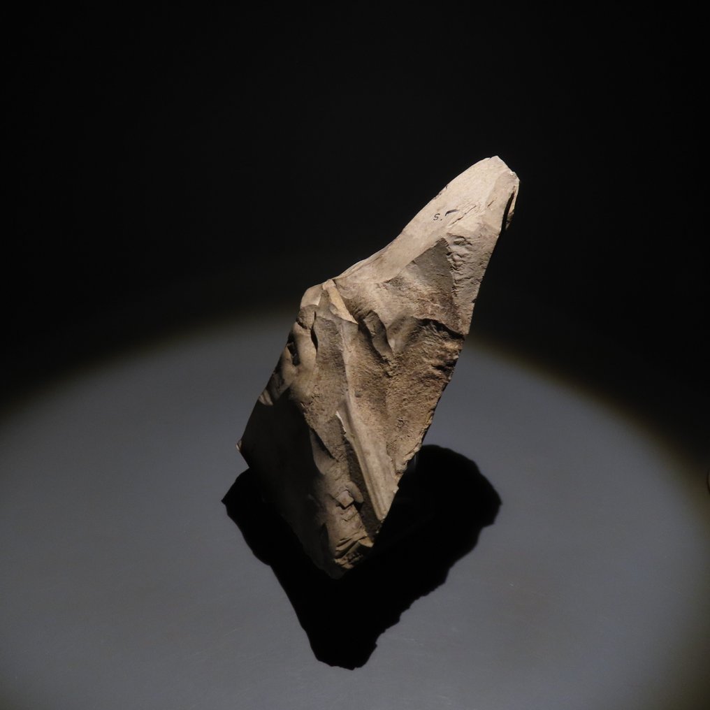 新石器时代 燧石 工具。斯皮恩,公元前4500-3500年。16.5厘米高。西班牙进口许可证。 (没有保留价) #1.0