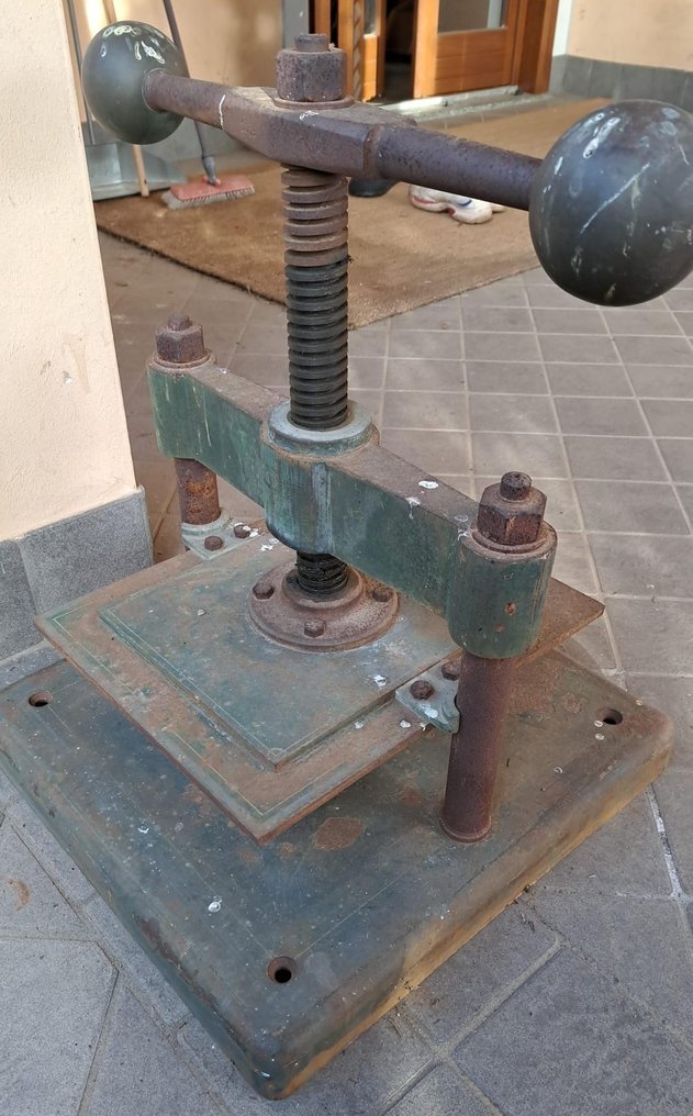 壓具  - Torchio 或 pressa - 巨型书籍压印机 #3.2