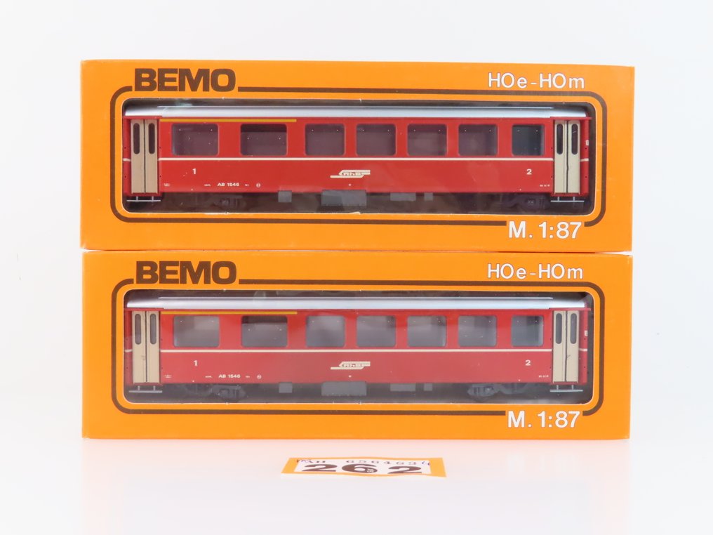 Bemo H0m - 3057 - Model train passenger carriage (2) - 2x 4-berth express train carriages, first/second class - RhB #2.1