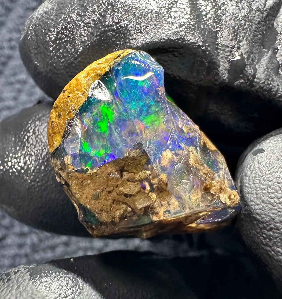 31ct Kristál Ópál Durva- 6.2 g #2.1