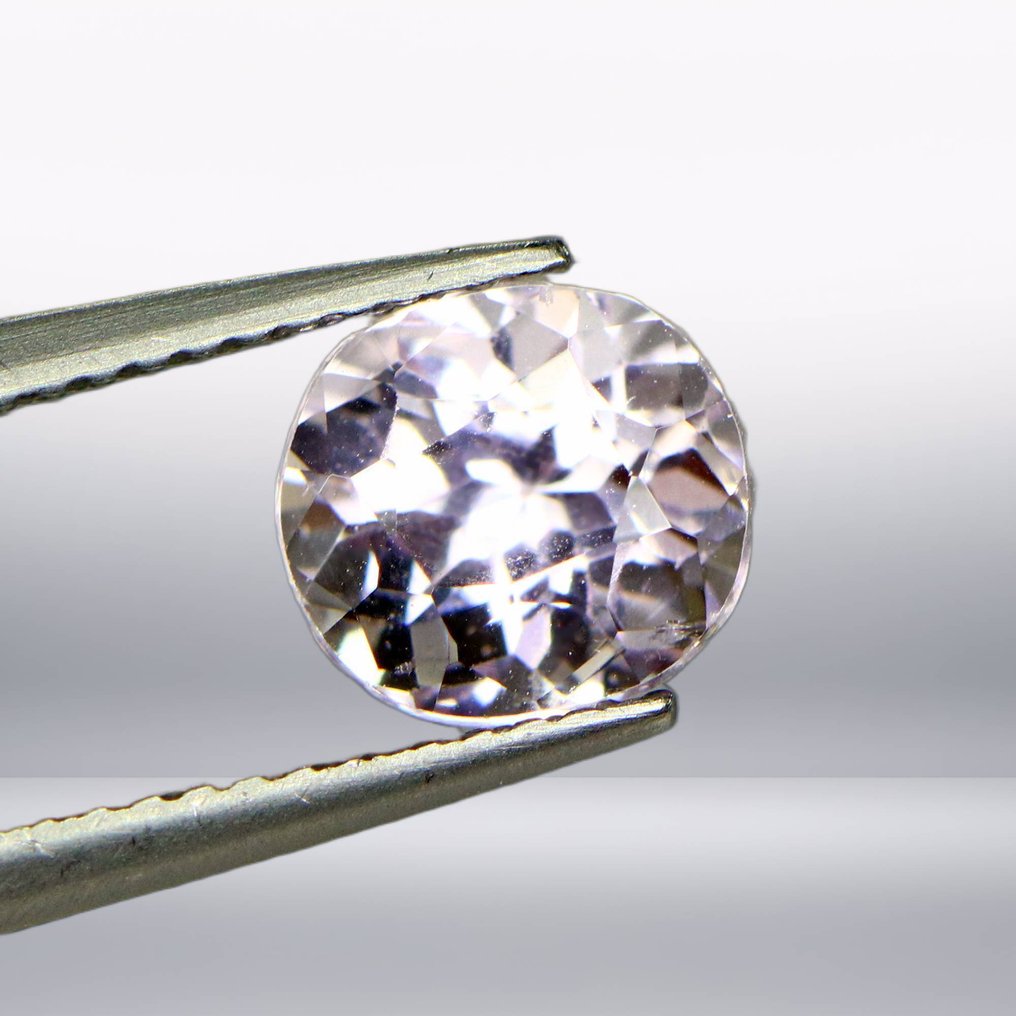 Ingen mindstepris - 1 pcs Lyserød Kunzit - 2.15 ct - International Colored Gemstone Association (ICA GemLab) - Elegant fin lyserød #4.3