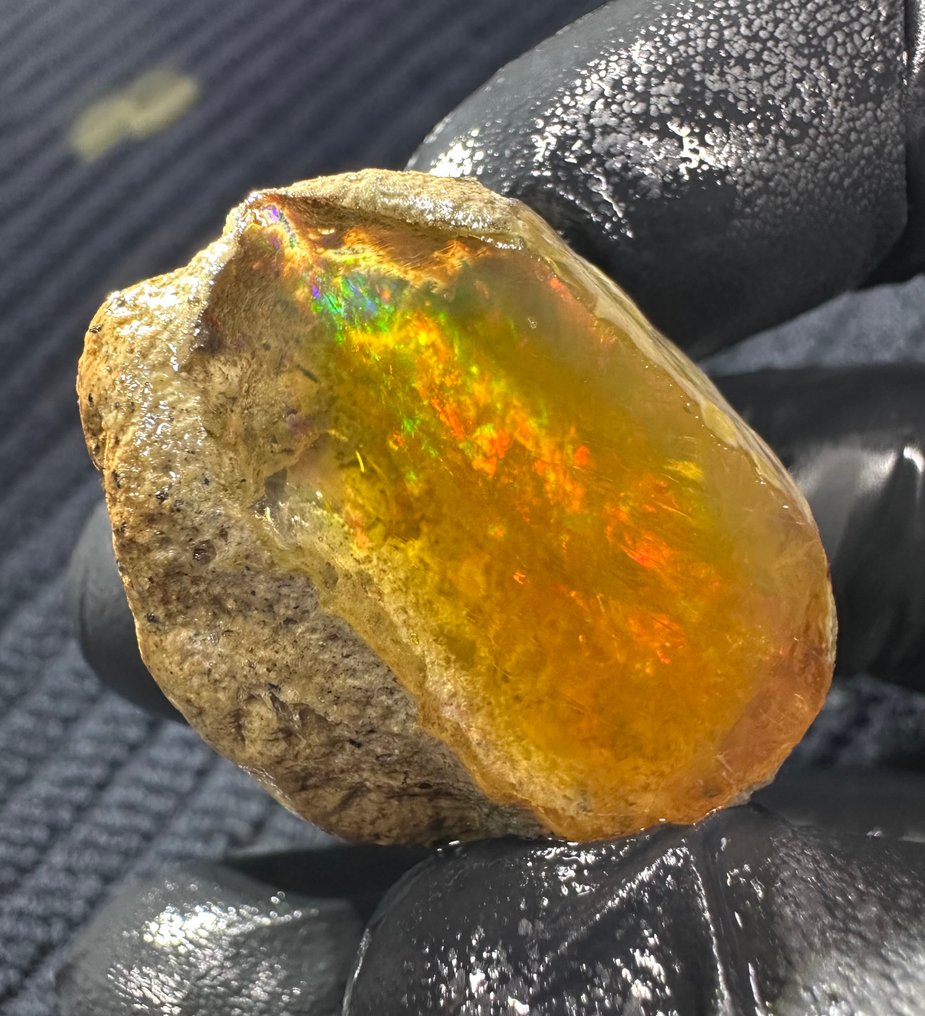 78ct Kristal Opaal Rugueuse- 15.6 g #1.0